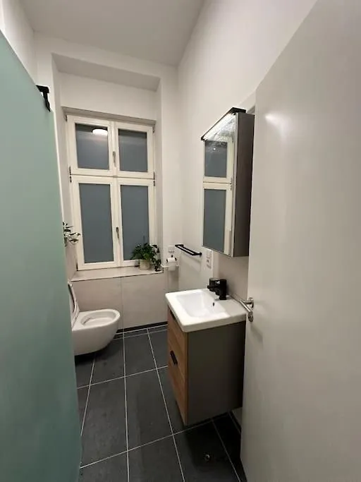 Tolles Apartment Im Helmholz-Kiez Prenzlauer Berg Berlin 0*,  Germany